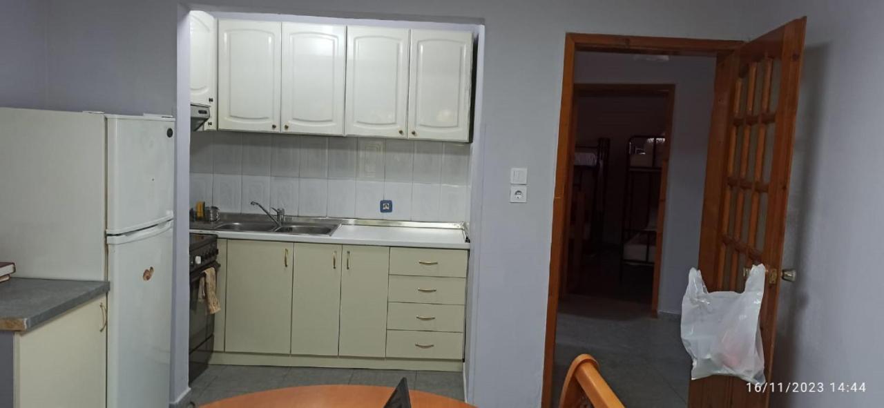 Royal Hostel Tirana Bagian luar foto