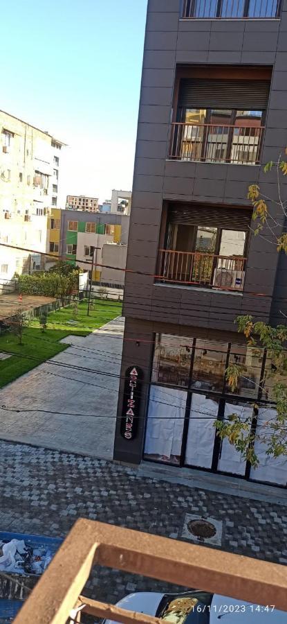 Royal Hostel Tirana Bagian luar foto