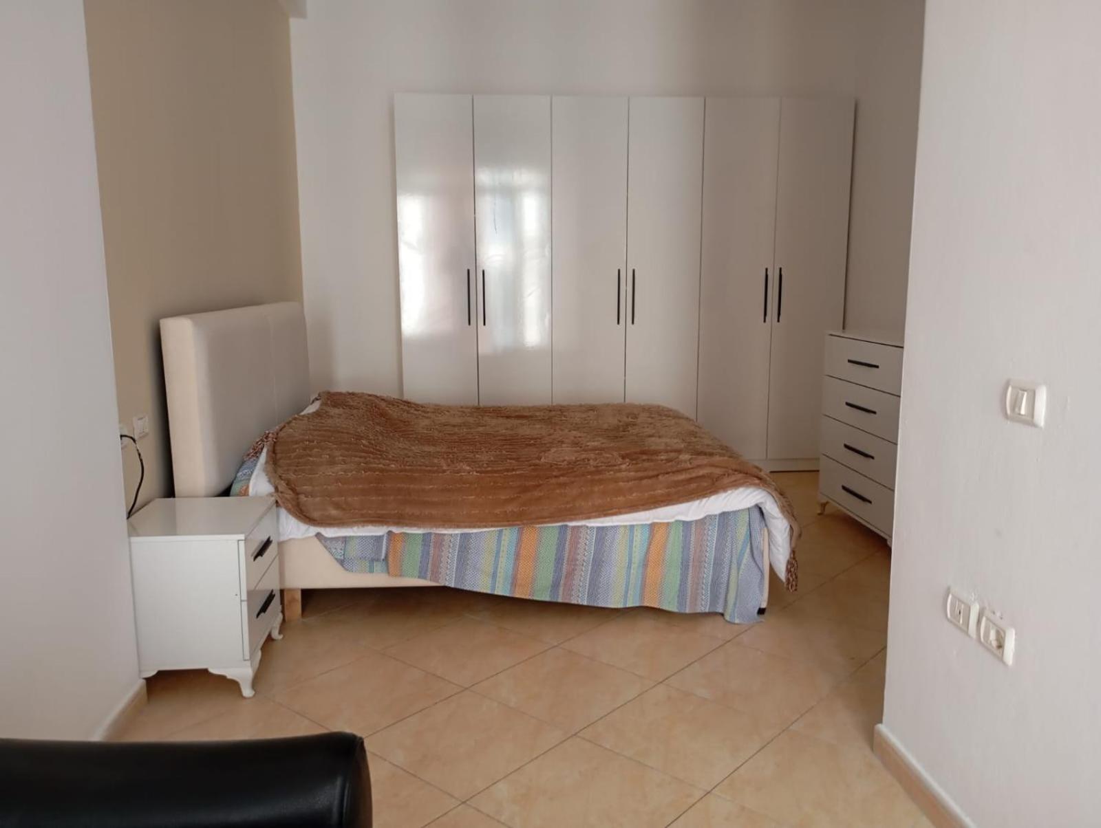 Royal Hostel Tirana Bagian luar foto